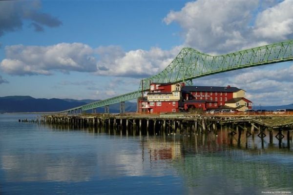 CANNERY PIER HOTEL & SPA (Astoria)